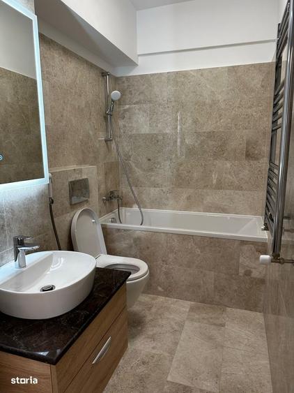 Apartament cu 3 camere decomandat în Breazu