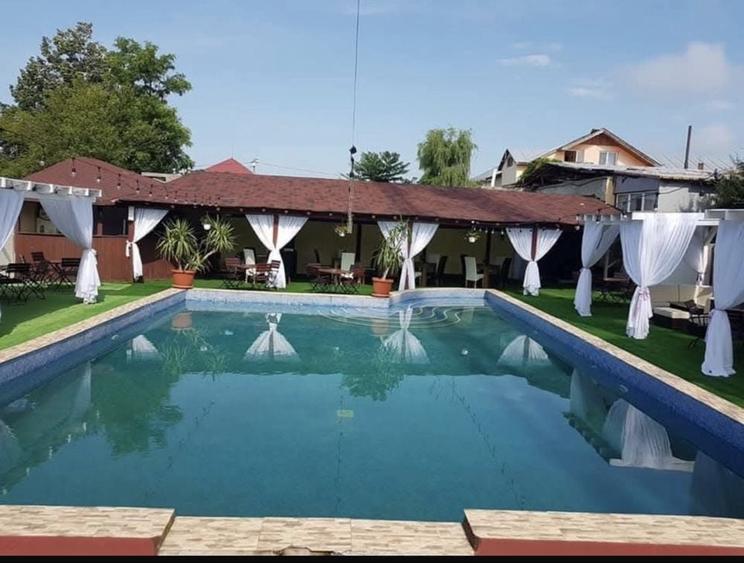 Spațiu comercial, de 400 mp, în Ultracentral