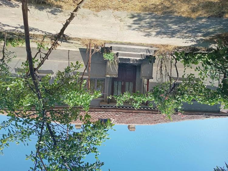Casă cu 3 camere cu Teren 3500 Mp în Baia