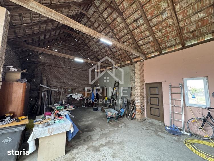 Casă cu 3 camere cu Teren 2084 Mp în Sântimbru