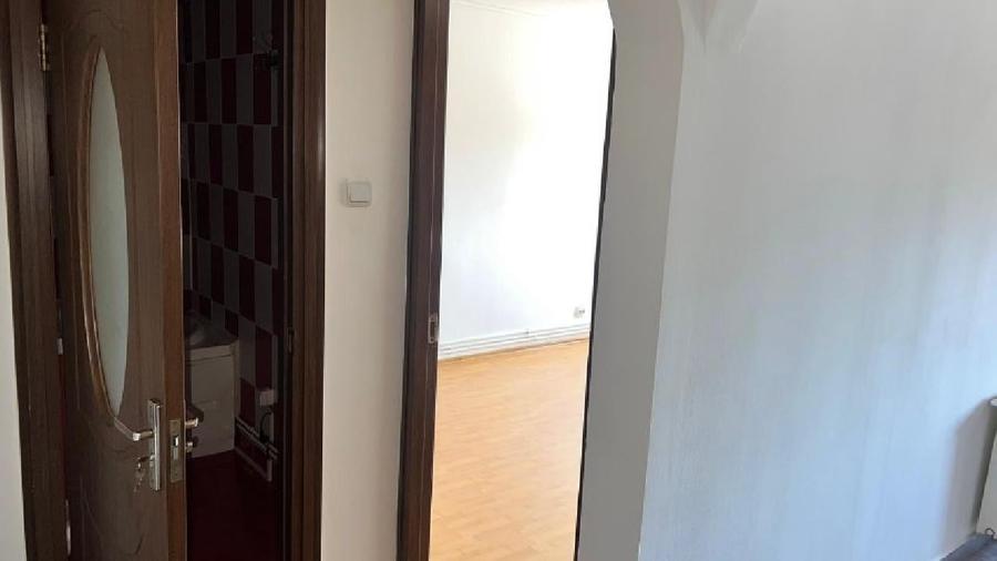 Garsonieră decomandată în Drumul Taberei