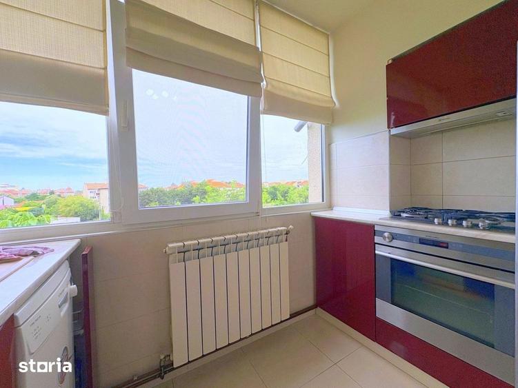 Apartament cu 3 camere decomandat, mobilat în Lunei