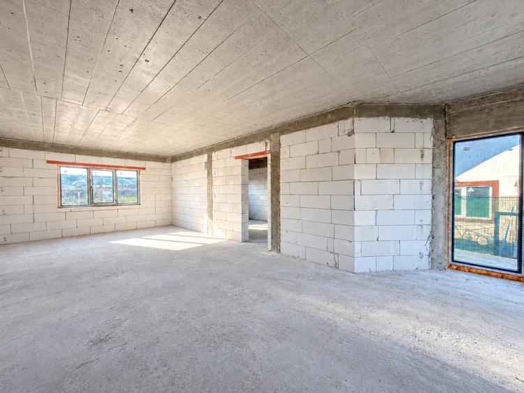 Casă individuală cu 4 camere cu Garaj în Valu lui Traian