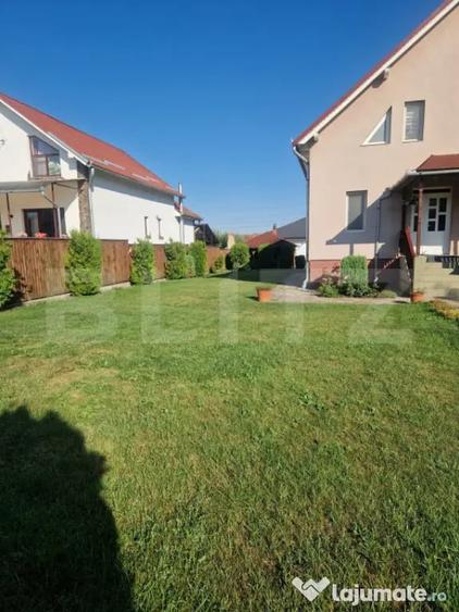 Casă cu 7 camere cu Teren 830 Mp în Central