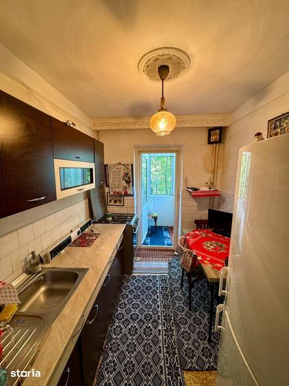 Apartament cu 2 camere decomandat în Podu Roș