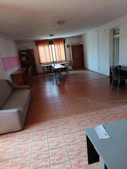 Casă cu 2 camere cu Teren 700 Mp în Central