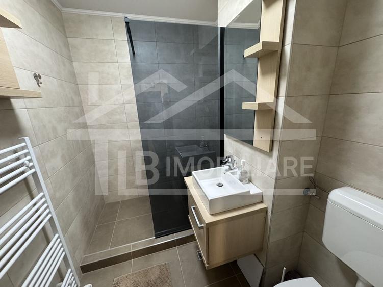 Apartament cu 2 camere decomandat, mobilat în Cornișa