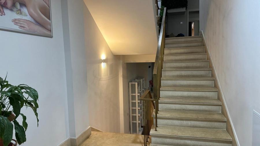 Casă cu 12 camere cu Canalizare în Dorobanți