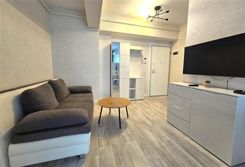 Apartament cu 2 camere semidecomandat, mobilat în Copou