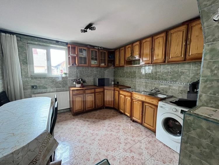 Casă individuală cu 4 camere cu Canalizare în Exterior Vest