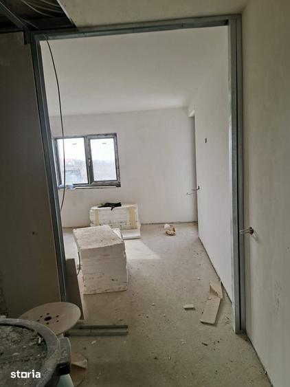 Casă cu 4 camere cu Teren 884 Mp în Moșoaia