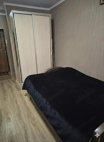 Garsonieră decomandată în Gorjului