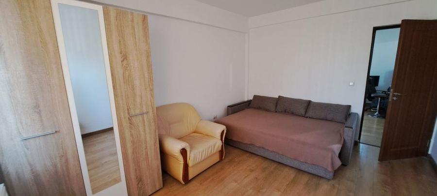 Apartament cu 2 camere decomandat în Podu Roș