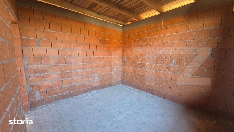 Casa la rosu de vanzare, 4 camere, 145,31 mp, 715 mp teren, zona Marti - 1