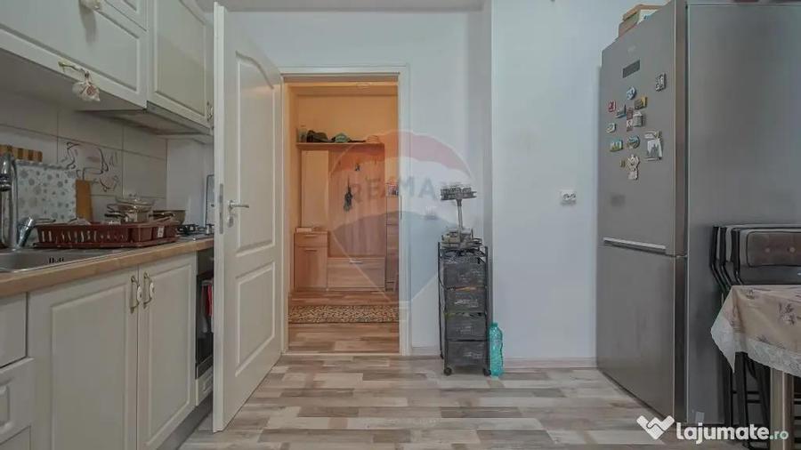 Apartament cu 3 camere decomandat în Sânpetru