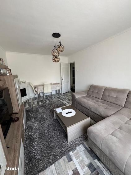 Apartament cu 3 camere în Traian