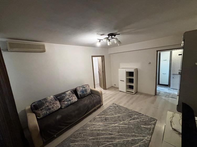 Apartament cu 2 camere semidecomandat în Pantelimon