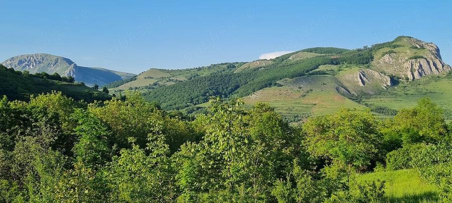 Teren de 2082 mp, în Vălișoara