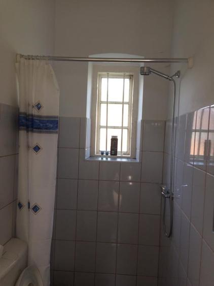 Casă individuală cu 4 camere cu Canalizare în Tomșani