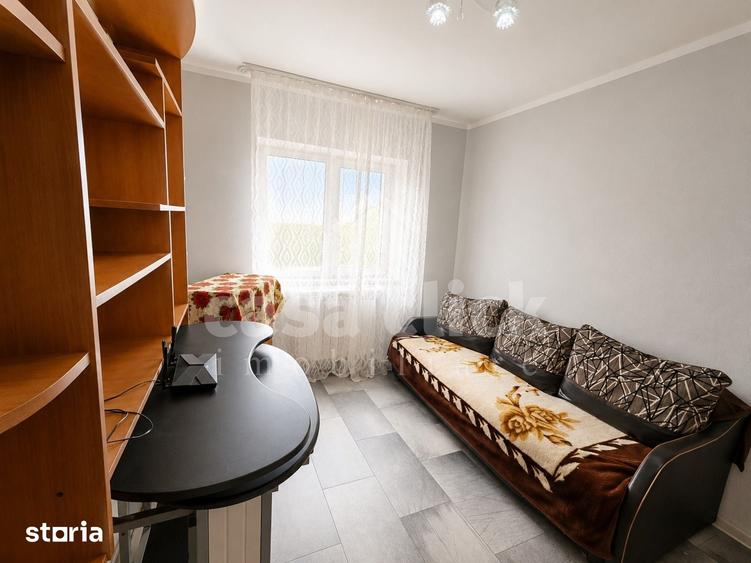 Apartament cu 3 camere decomandat în Piața Centrală