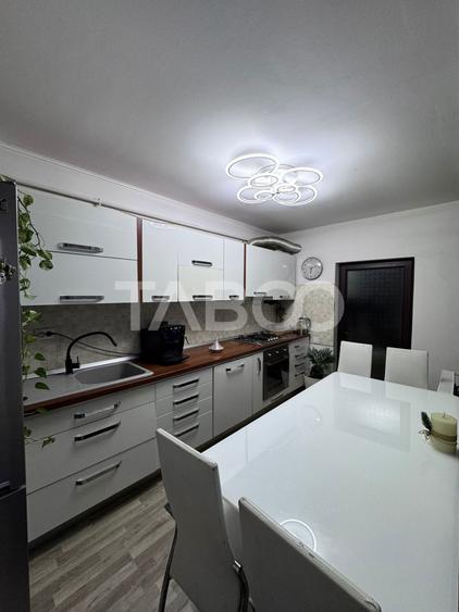 Apartament cu 2 camere decomandat, mobilat în Cedonia