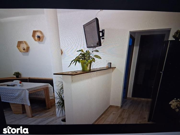 Apartament cu 2 camere decomandat în Tei