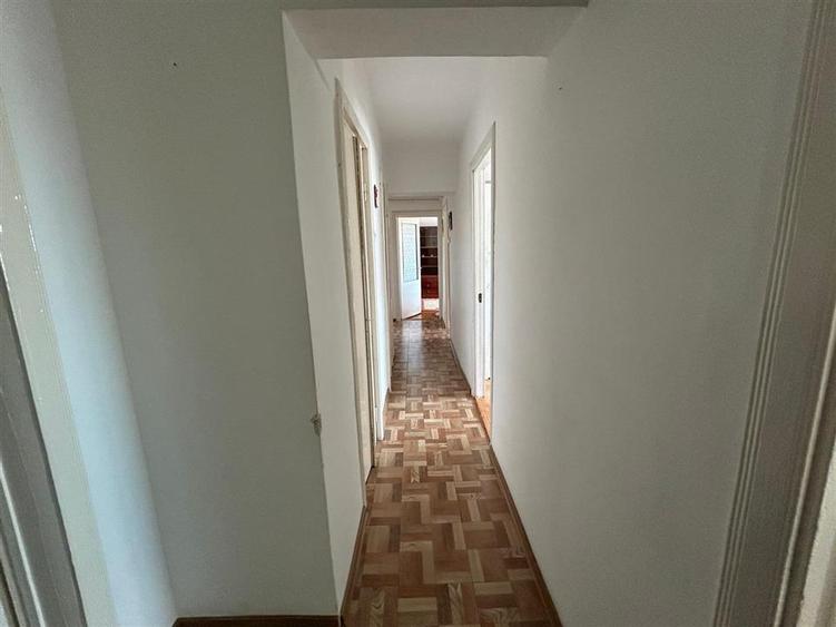 Apartament cu 3 camere decomandat în Ultracentral
