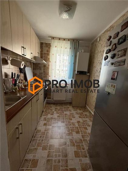 Apartament cu 2 camere decomandat, mobilat în Micro 5