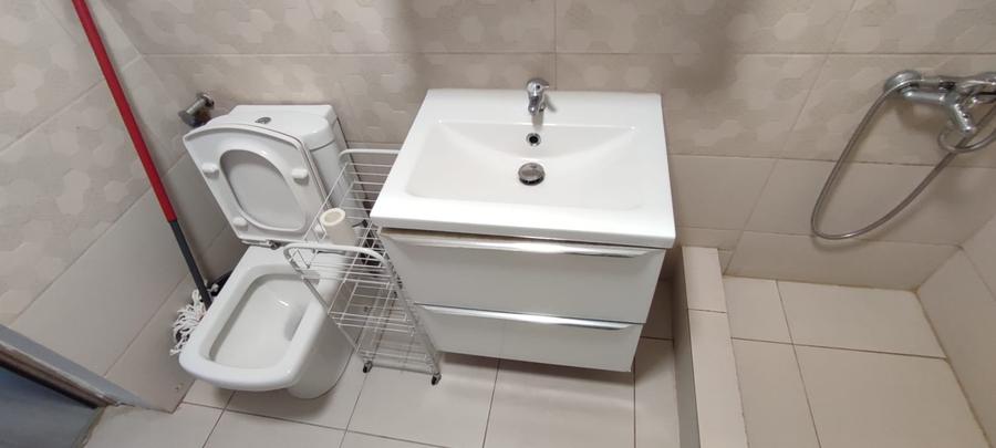 Apartament cu 3 camere semidecomandat în P-ța Unirii