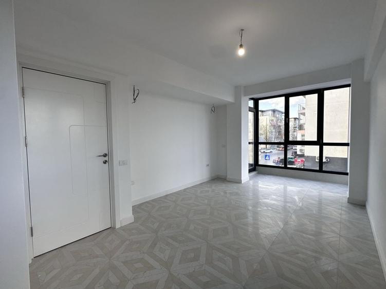 Apartament cu 3 camere semidecomandat în Tomis Plus