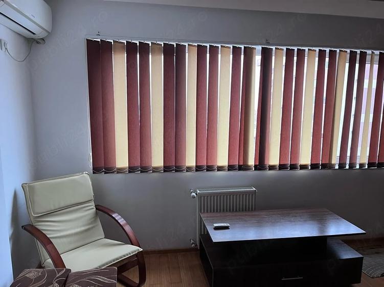 Garsonieră decomandată în Central