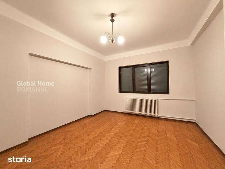 Casă cu 6 camere cu Teren 306 Mp în Vatra Luminoasă