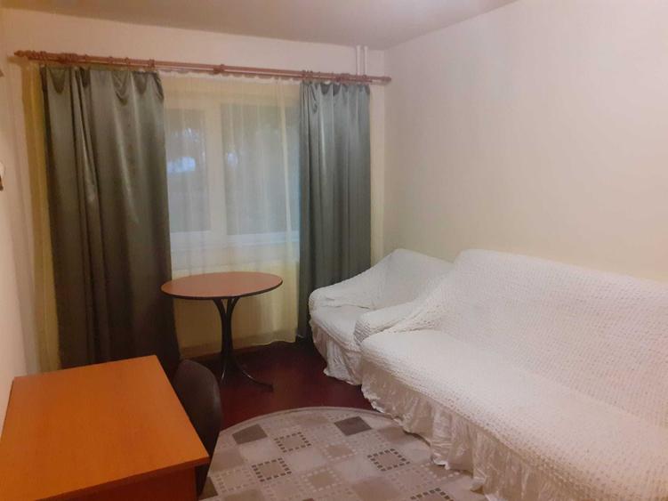 Garsonieră decomandată în Zorilor