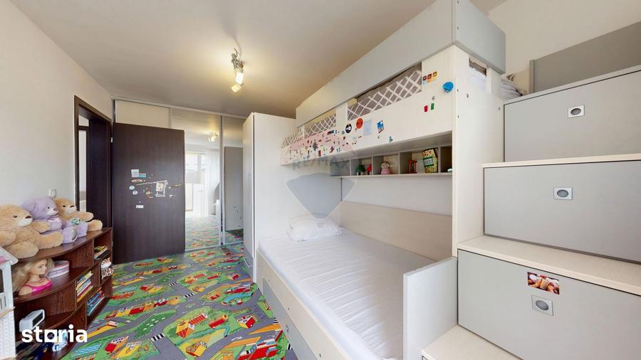 Apartament cu 4 camere, mobilat în Sânpetru