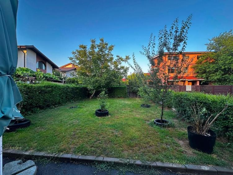 Duplex cu 8 camere cu Canalizare în Ciorogârla