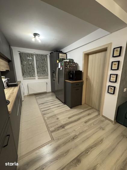 Apartament cu 3 camere în Est