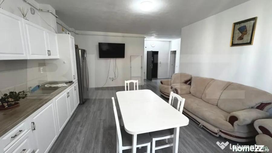 Apartament cu 3 camere decomandat în Ampoi 3