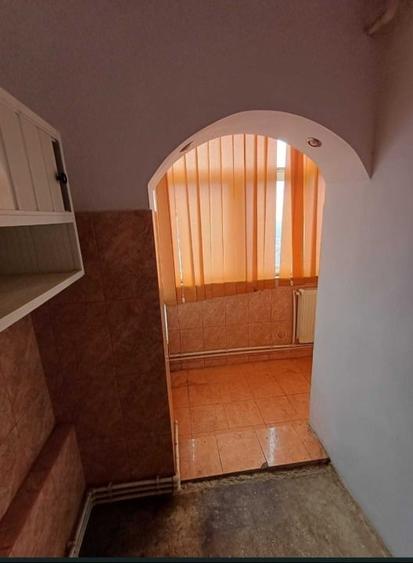 Apartament cu 2 camere decomandat în 9 Mai