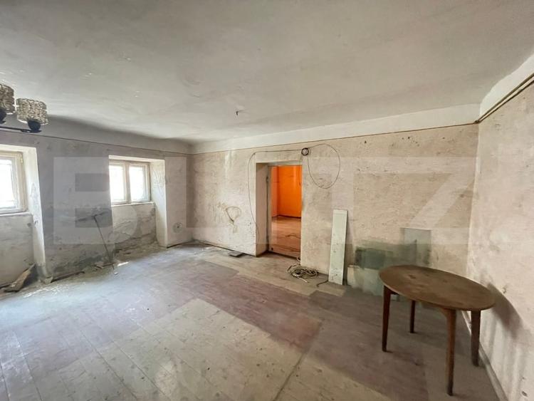 Apartament cu 3 camere semidecomandat în Ultracentral