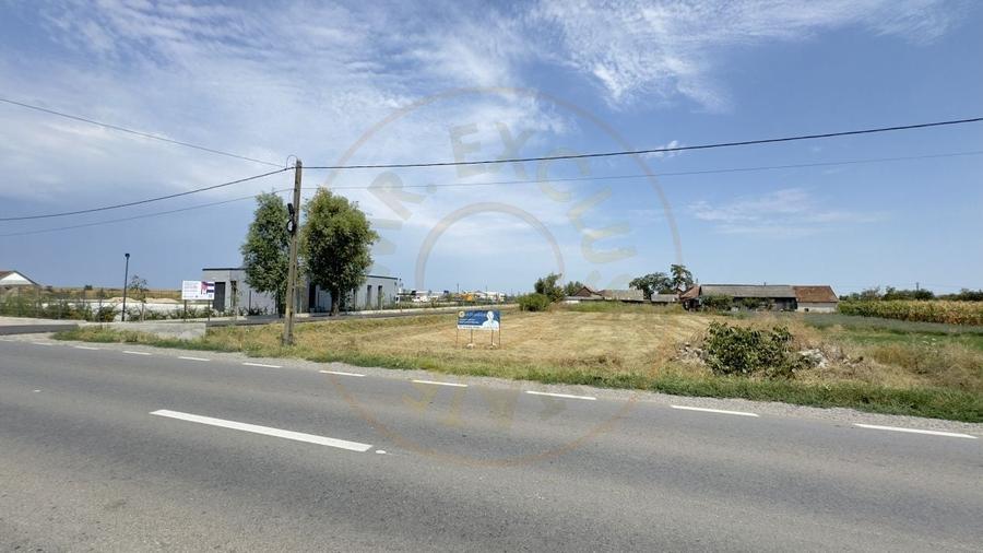 Teren Construcții intravilan de 1450 mp, în Nord