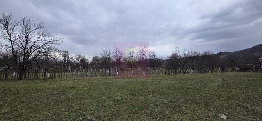 Teren de 734 mp, în Brebu