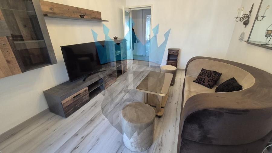 Apartament cu 2 camere decomandat, mobilat în P-ța Amzei