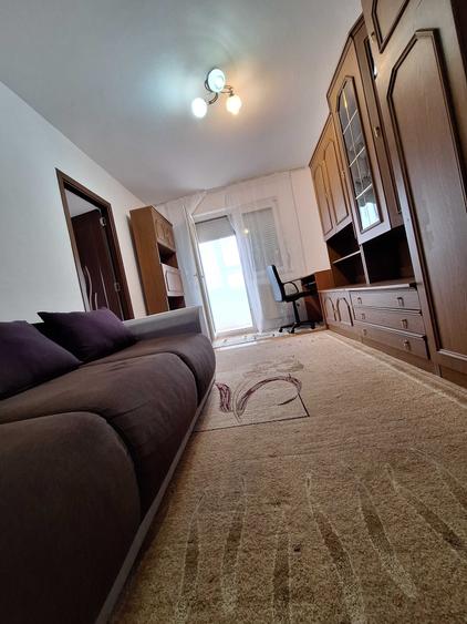 Apartament cu 2 camere nedecomandat în Aradul Nou