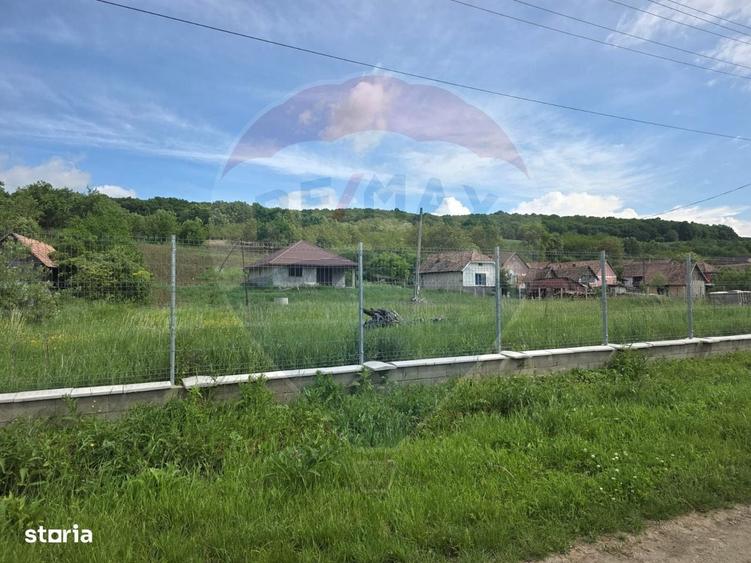 Casă cu 3 camere în Cornești