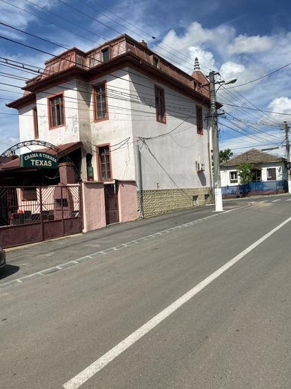 Casă cu 4 camere în Central