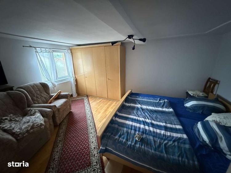 Casă cu 4 camere în Priporu