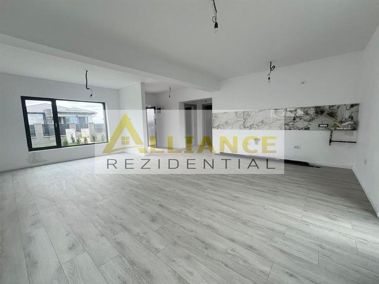 Casă individuală cu 3 camere cu Canalizare în Berceni