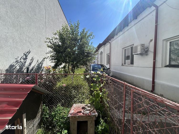 Casa caramida, trei camere, 700 mp, str. Sfintii Apostoli - 2