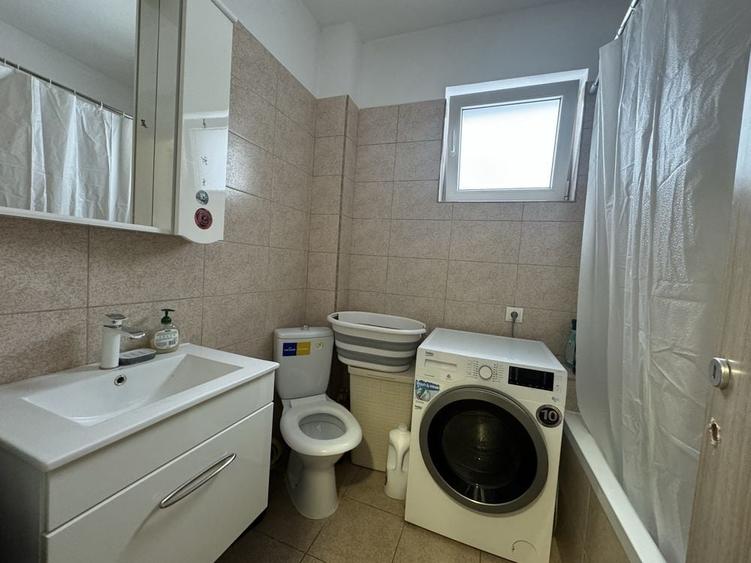 Apartament cu 2 camere decomandat în Metalurgiei