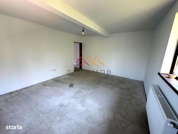 Casă cu 4 camere decomandat în Central